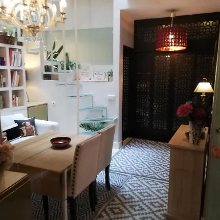 Duplex And Terrace Overlooking Giralda Apartamento *